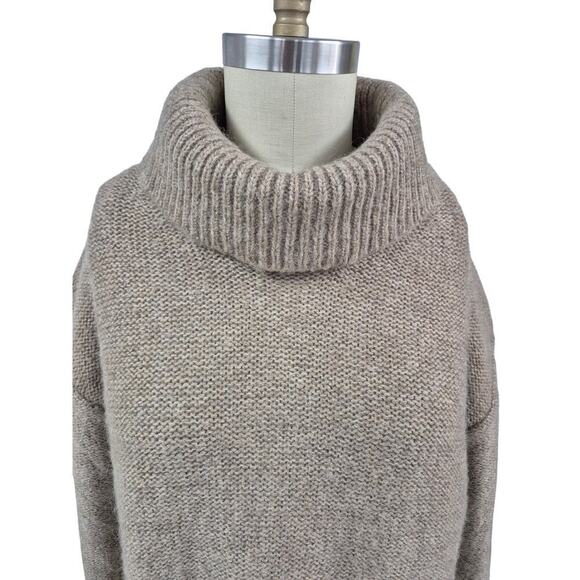 Banana Republic Wool blend Turtle Neck Sweater Ribbed Trim Tan Sz L - Picture 2 of 6